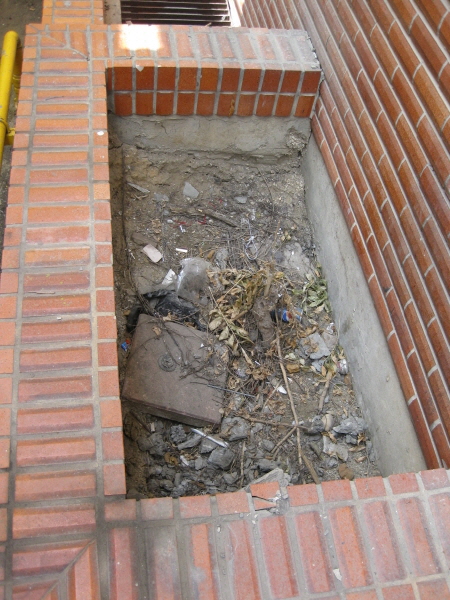 8. 하자 후문 컨테이터 박스 뒷쪽.JPG