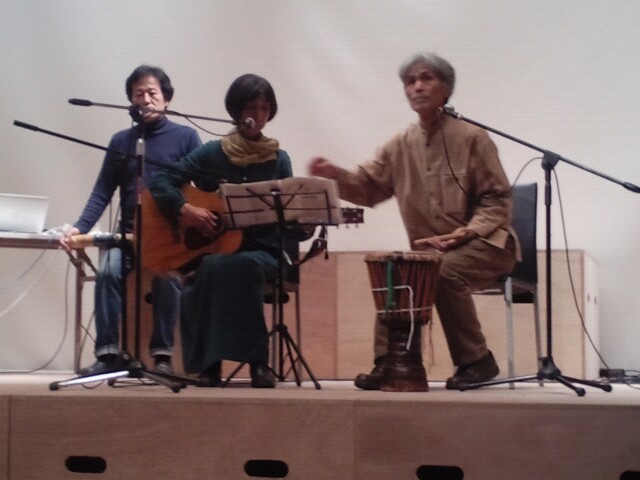 마사키 다카시 부부의 오프닝 공연.jpg